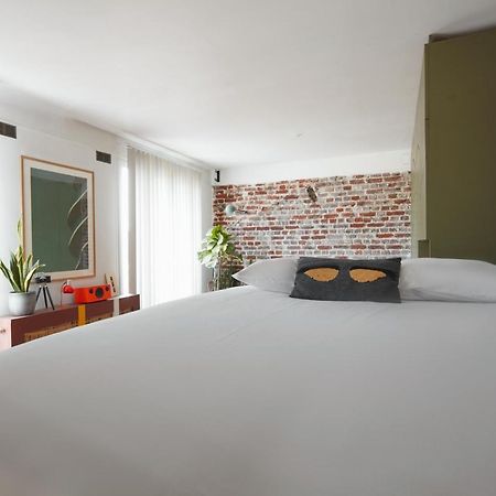 Studio Loft Design 70'S Apartment กลีชี ภายนอก รูปภาพ
