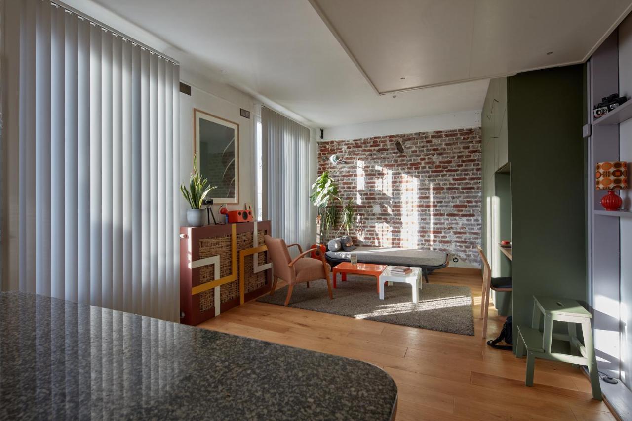 Studio Loft Design 70'S Apartment กลีชี ภายนอก รูปภาพ